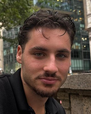 Alex, founder of Aluri